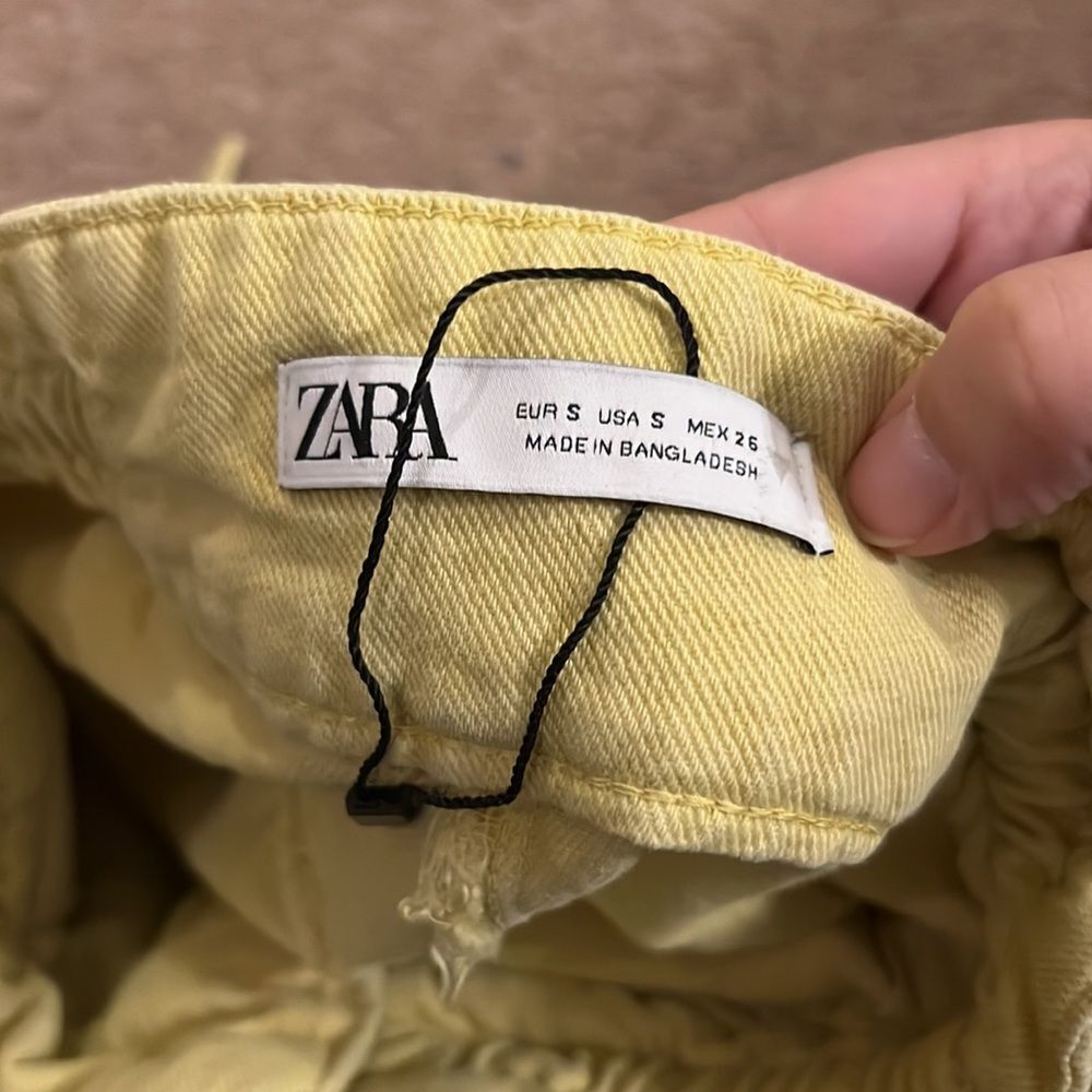 Zara small yellow shorts‎ - Picture 6 of 6